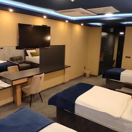Lobby 4*